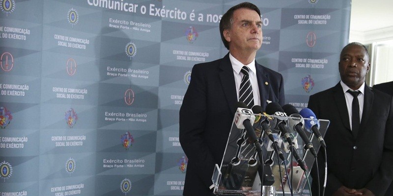 Imagem Ilustrando a Notícia: Bolsonaro quer votar reforma da Previdência no primeiro semestre