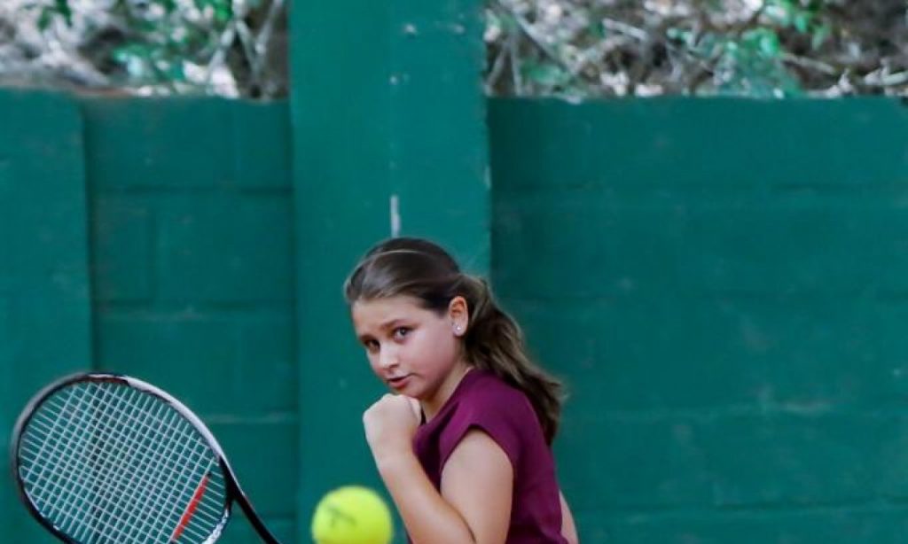 Imagem Ilustrando a Notícia: Circuito Nacional de Tênis reúne jovens  de todo o Brasil em Goiânia