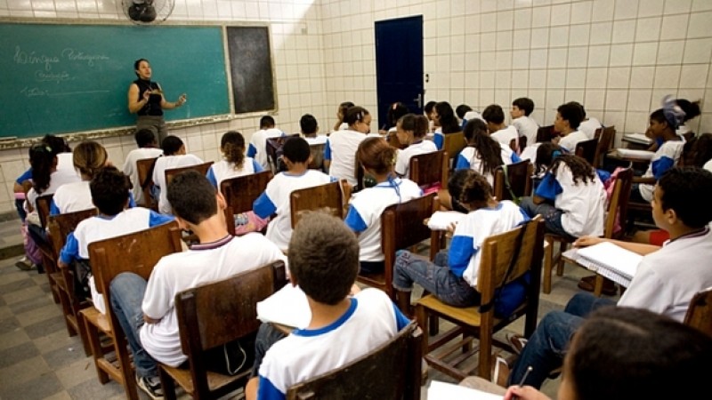 Imagem Ilustrando a Notícia: Imposto sonegado daria para construir 53 escolas