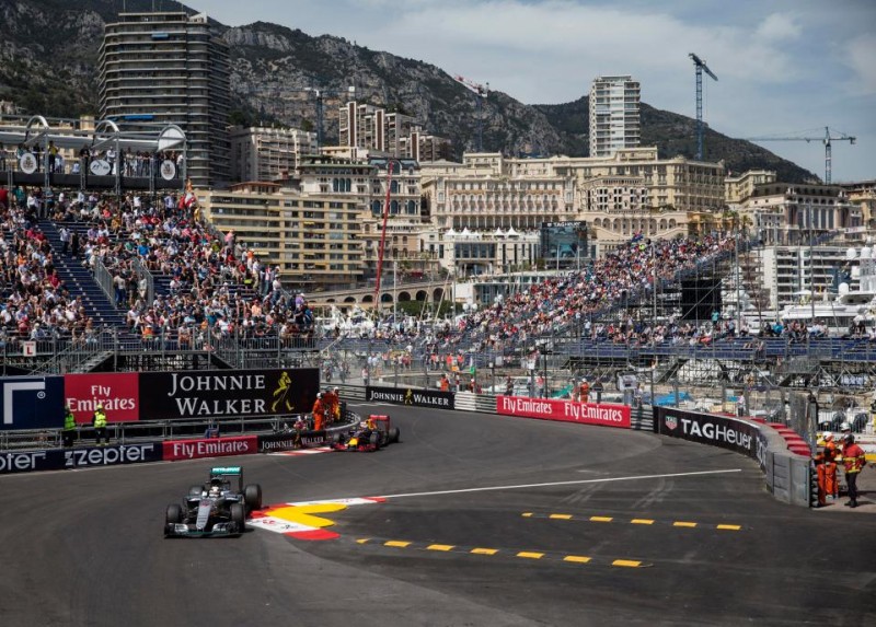 Imagem Ilustrando a Notícia: Vettel supera Kimi e vence o GP de Mônaco