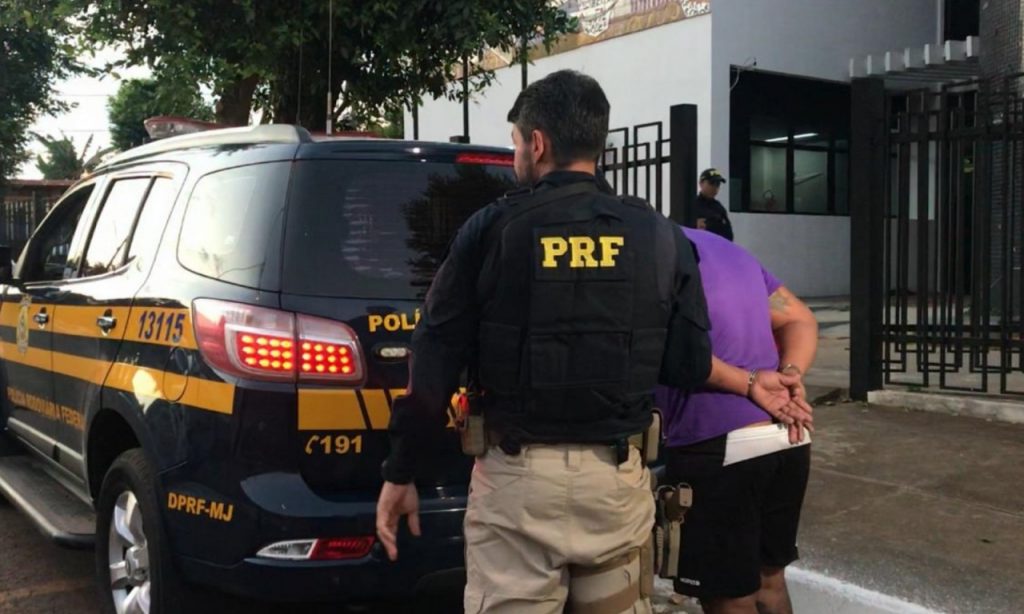 Imagem Ilustrando a Notícia: Operação contra tráfico de drogas e armas prende mais de 40 pessoas em Goiás