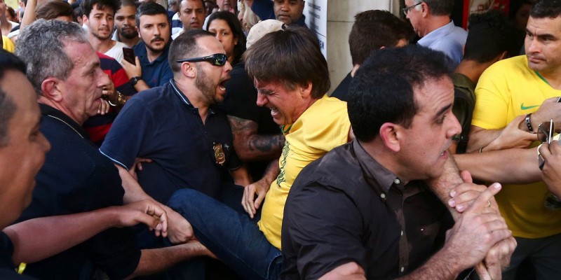 Imagem Ilustrando a Notícia: Bolsonaro é levado de Juiz de Fora para São Paulo