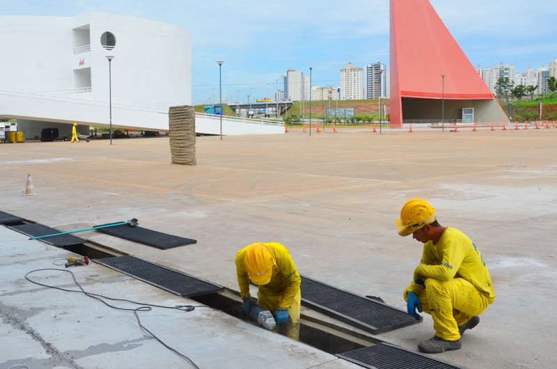 Imagem Ilustrando a Notícia: Obras de reforma e adequação do Centro Cultural Oscar Niemeyer seguem