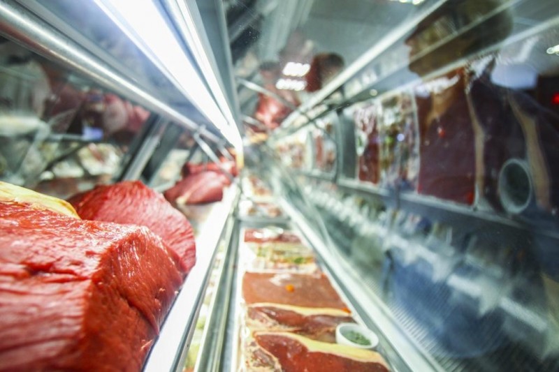 Imagem Ilustrando a Notícia: União Europeia e China suspendem importação de carne brasileira