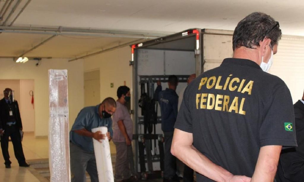 Imagem Ilustrando a Notícia: PF realiza operação contra lavagem de dinheiro  no DF e em Goiás