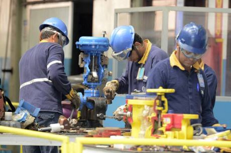Imagem Ilustrando a Notícia: Indústrias crescem e Goiás se destaca positivamente na economia do País em 2017