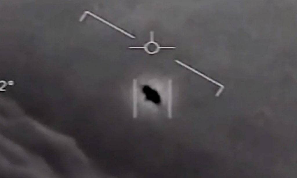 Imagem Ilustrando a Notícia: Marinha dos EUA reconhece veracidade de vídeo do Pentágono com possível OVNI