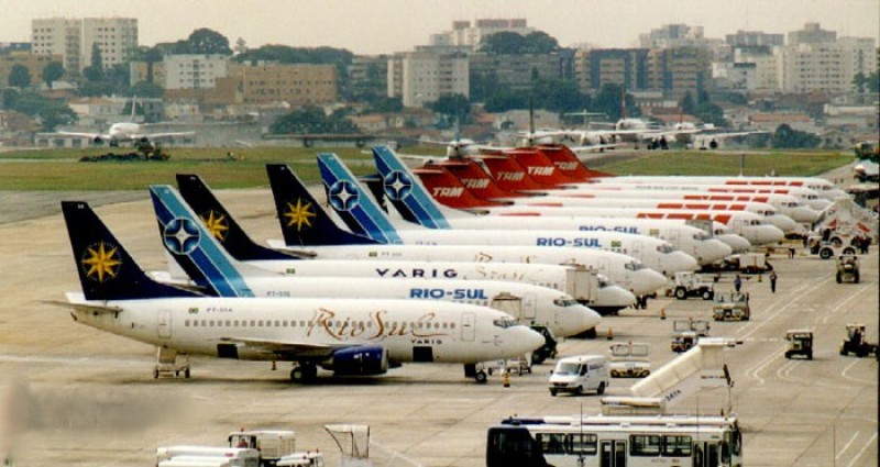 Imagem Ilustrando a Notícia: Anac autoriza reajuste de tarifas de aeroportos da Infraero