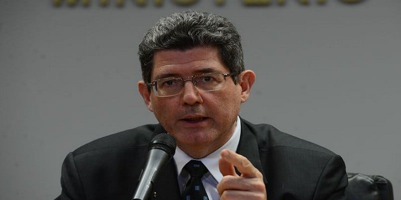 Imagem Ilustrando a Notícia: Joaquim Levy aceita convite de Bolsonaro e vai presidir BNDES