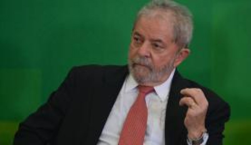 Imagem Ilustrando a Notícia: Defesa de Lula entra na Justiça contra delegado da Polícia Federal