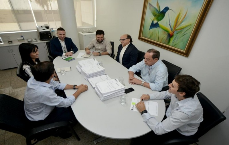 Imagem Ilustrando a Notícia: Presidente da Alego anuncia licitação para a retomada das obras