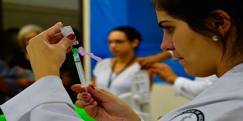 Imagem Ilustrando a Notícia: Começa nesta segunda-feira vacinação contra gripe em todo país