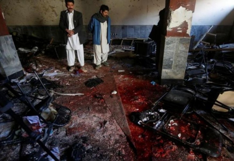Imagem Ilustrando a Notícia: Estado Islâmico reivindica atentado contra centro cultural em Cabul