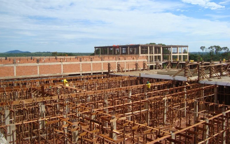 Imagem Ilustrando a Notícia: Marconi reiniciará obras do Hospital de Uruaçu