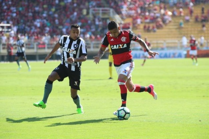 Imagem Ilustrando a Notícia: Flamengo e Botafogo empatam em 0 a 0