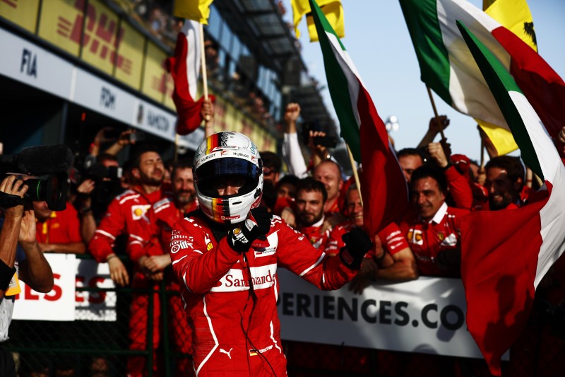 Imagem Ilustrando a Notícia: Vettel vence na Austrália