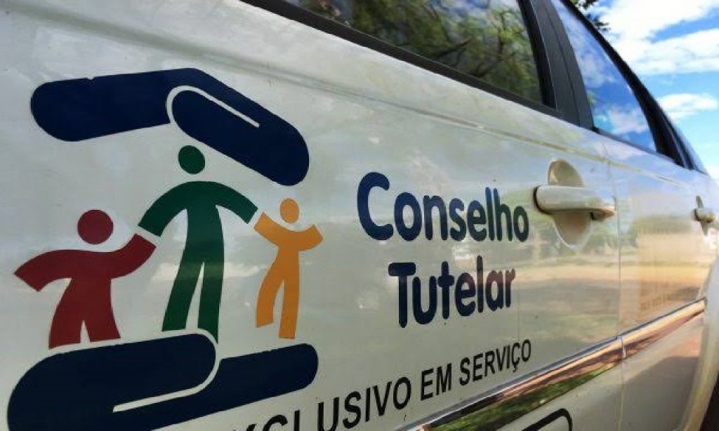 Imagem Ilustrando a Notícia: Conselheiros tutelares de Buriti Alegre precisarão de curso superior para ocupar vaga