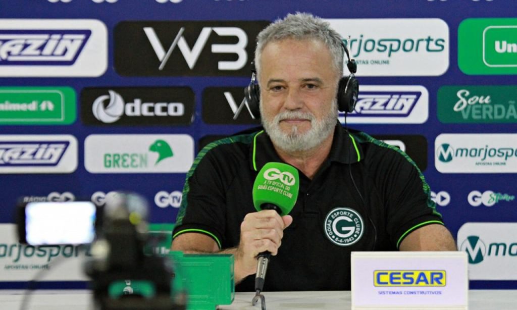 Imagem Ilustrando a Notícia: Marcelo Segurado comenta falta de planejamento em troca de treinadores: “Deixou a desejar”