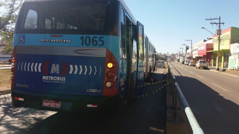 Imagem Ilustrando a Notícia: Pedestre morre atropelado por ônibus do Eixo Anhanguera