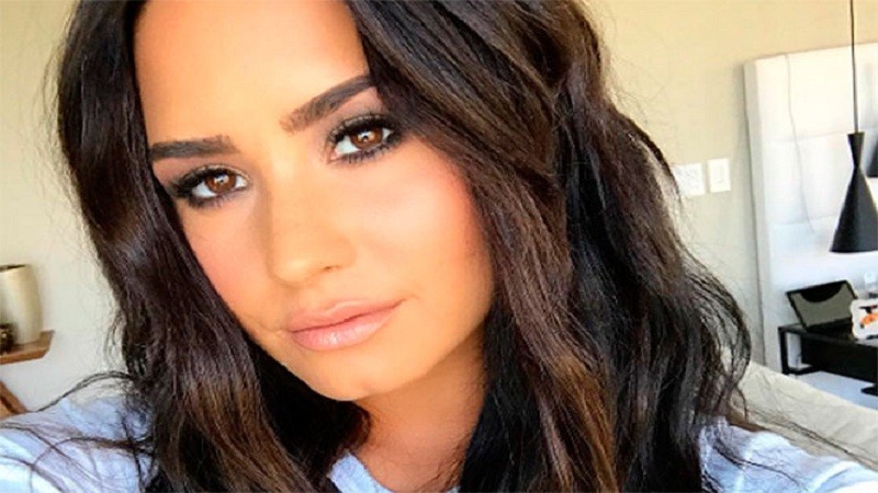 Imagem Ilustrando a Notícia: Demi Lovato é hospitalizada após overdose