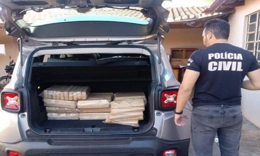 Imagem Ilustrando a Notícia: Sete pessoas são presas com 110 kg de maconha em Acreúna