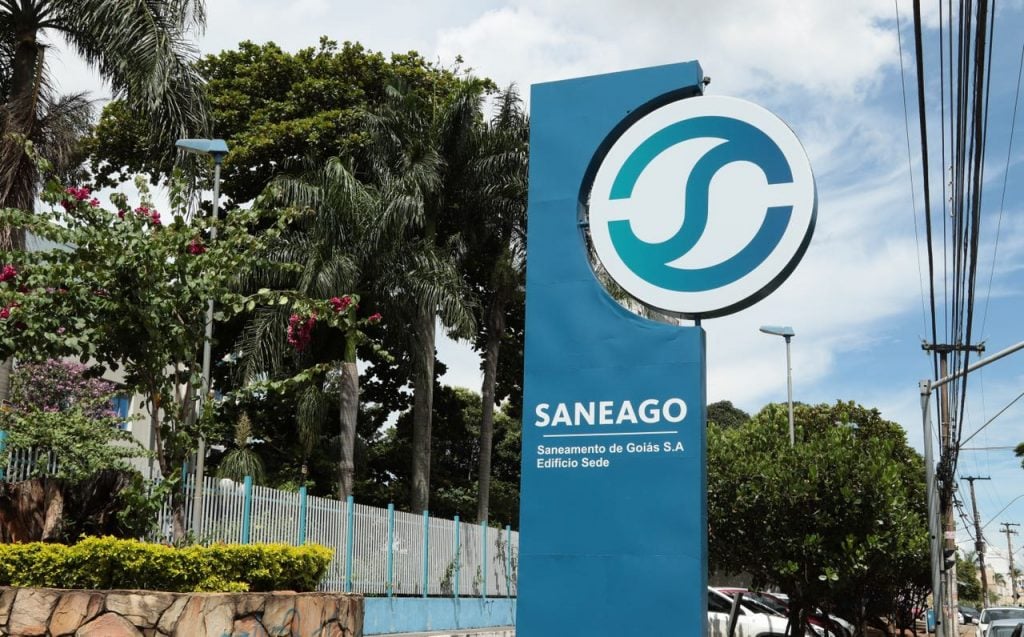 Imagem Ilustrando a Notícia: Saneago dobrou investimentos, mas lucro cai 58,7% com aumento nos tributos pagos
