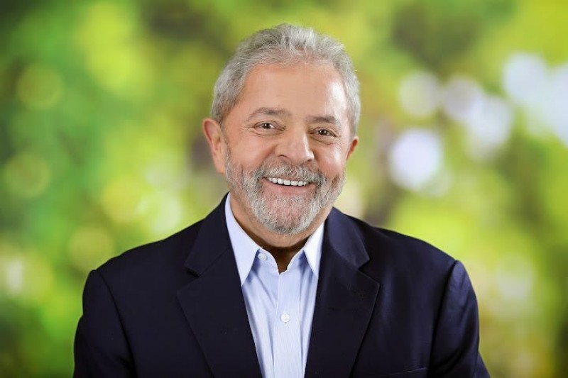 Imagem Ilustrando a Notícia: “Se eu for candidato à Presidência, é para a gente ganhar”, afirma Lula