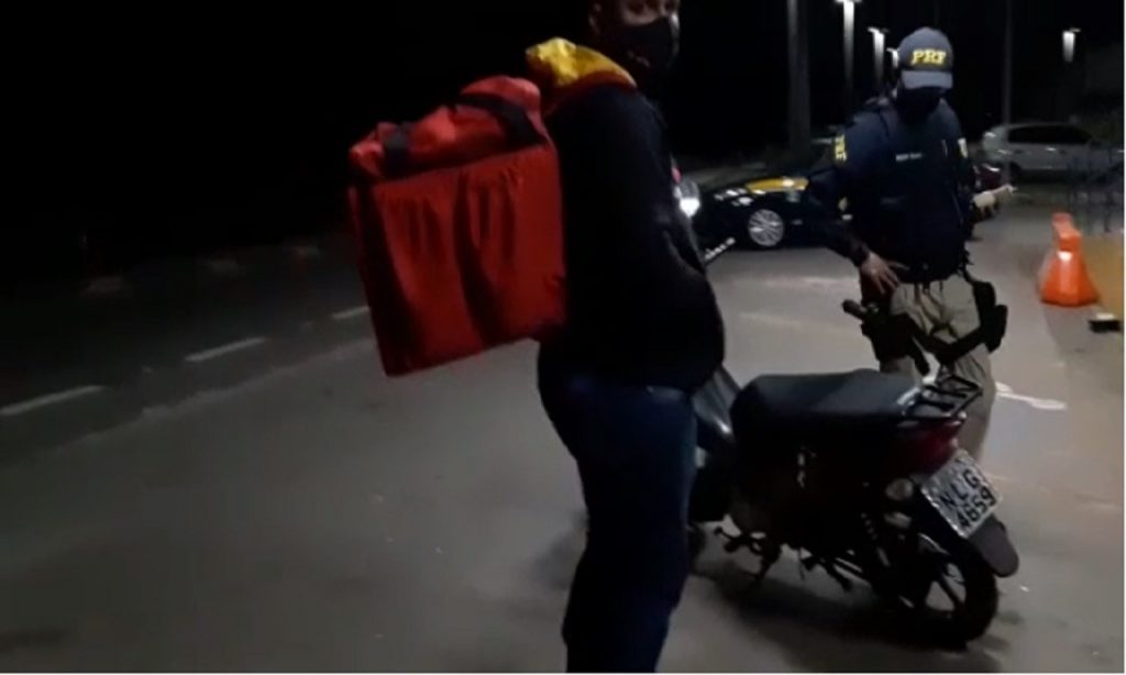 Imagem Ilustrando a Notícia: PRF apreende motocicleta com 304 infrações em Hidrolândia
