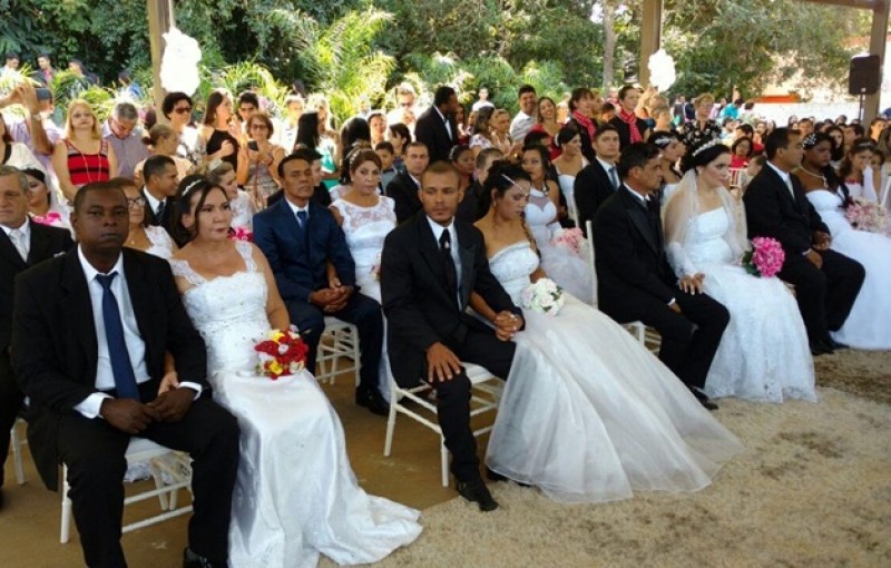 Imagem Ilustrando a Notícia: Semas ​está com​ inscrições ​abertas ​para o Casamento Comunitário