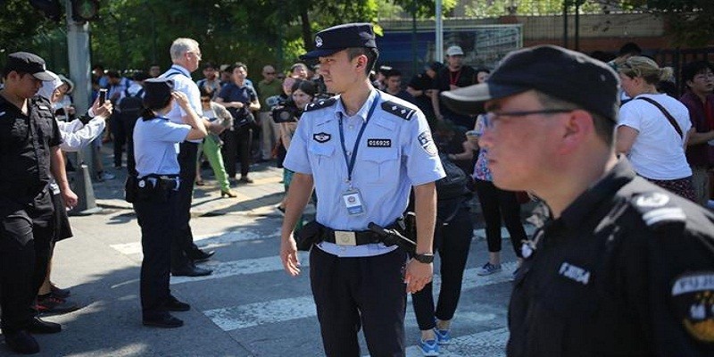 Imagem Ilustrando a Notícia: Bomba explode em frente à Embaixada dos EUA em Pequim