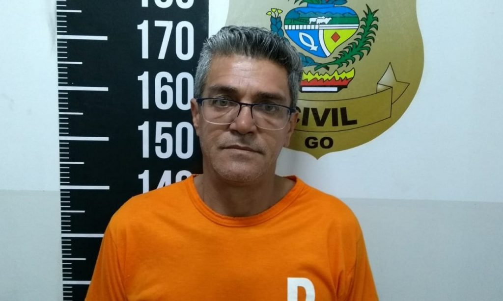 Imagem Ilustrando a Notícia: Homem é preso pela Polícia Civil suspeito de aplicar golpe do bilhete premiado