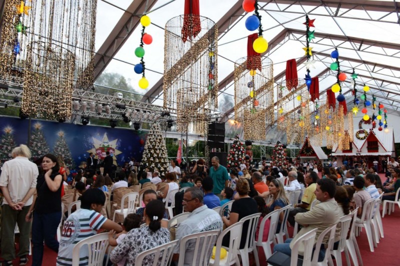 Imagem Ilustrando a Notícia: Show de Natal movimenta Centro de Goiânia
