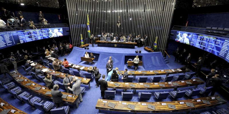 Imagem Ilustrando a Notícia: Senado aprova competência da JE para julgar conflitos partidários