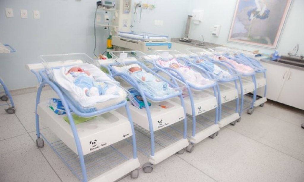 Imagem Ilustrando a Notícia: Hospital indenizará famílias que tiveram bebês trocados em Formosa