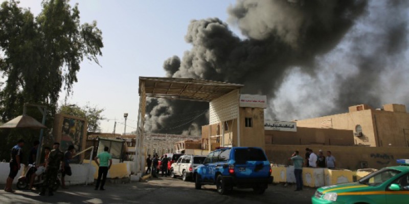 Imagem Ilustrando a Notícia: Incêndio atinge armazéns com votos das eleições do Iraque