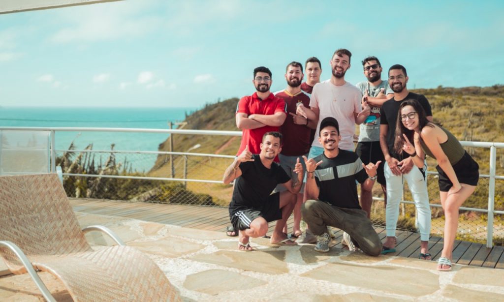 Imagem Ilustrando a Notícia: Trabalho remoto: mantendo a produtividade, startup goiana leva equipe para as praias de Cabo Frio