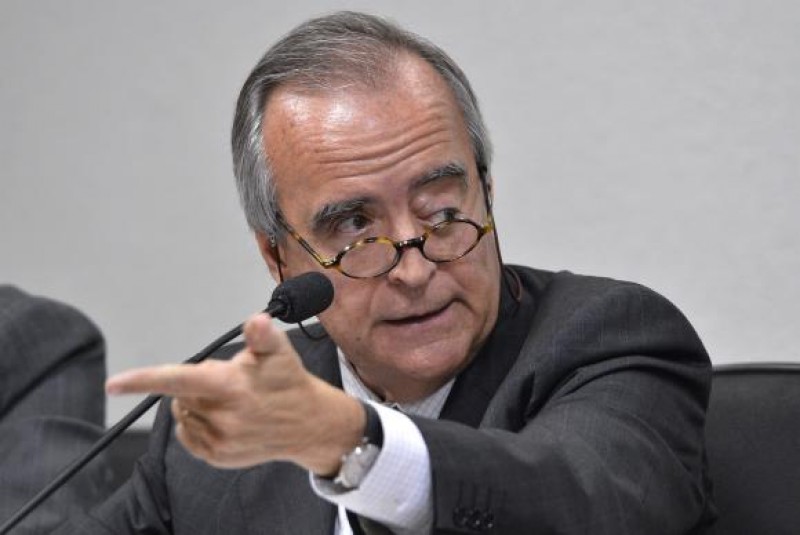 Imagem Ilustrando a Notícia: Dinheiro devolvido por Cerveró vai todo para Petrobras, decide STF