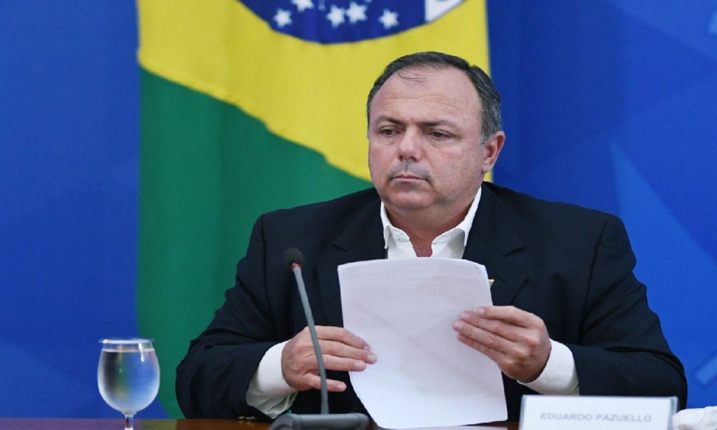 Imagem Ilustrando a Notícia: Eduardo Pazuello toma posse como ministro da Saúde