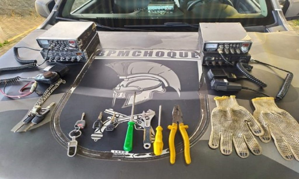 Imagem Ilustrando a Notícia: Homem é preso suspeito de furtar rádios amadores em Goiânia