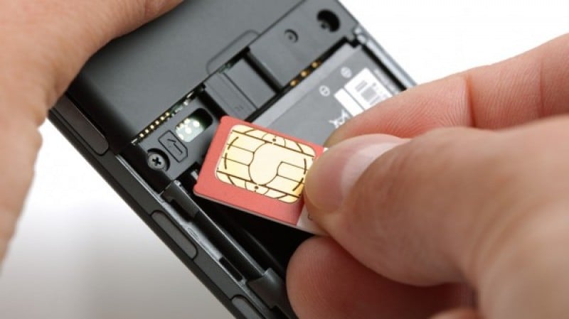 Imagem Ilustrando a Notícia: Brasileiros estão abandonando hábito de usar mais de um chip no celular