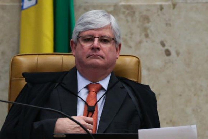 Imagem Ilustrando a Notícia: Janot pede ao Supremo urgência para definir novo relator da Lava Jato
