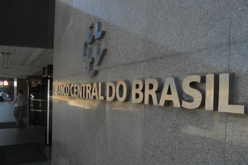 Imagem Ilustrando a Notícia: Banco Central bloqueia R$ 2 milhões de 46 investigados na Carne Fraca