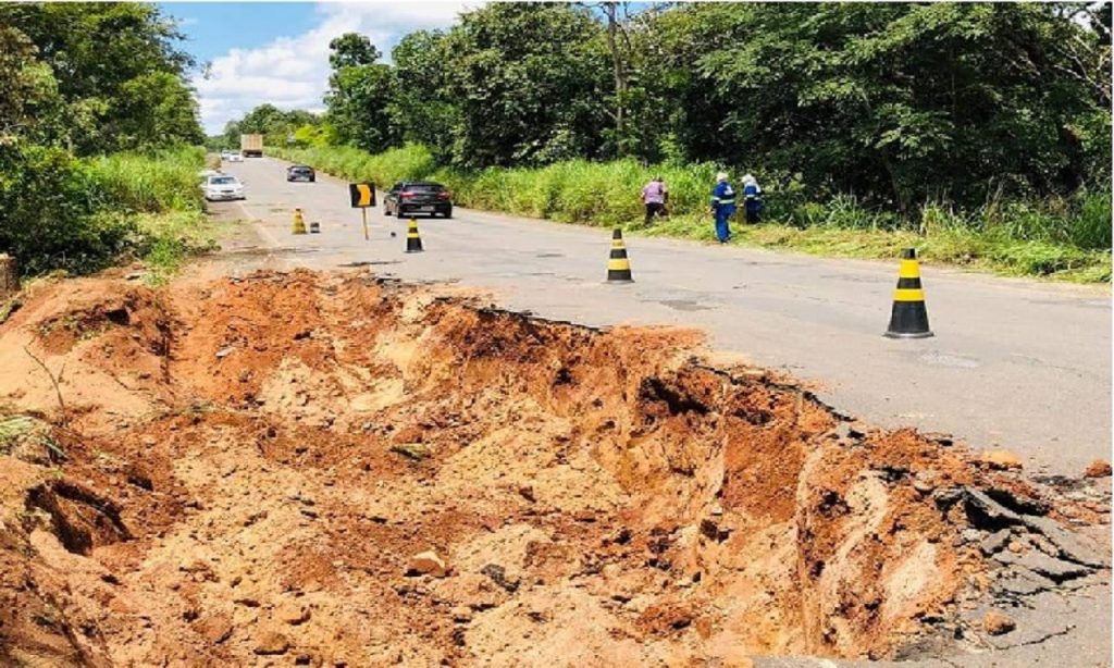 Imagem Ilustrando a Notícia: Justiça determina que Estado repare trechos das GOs 173 e 060, no Oeste goiano