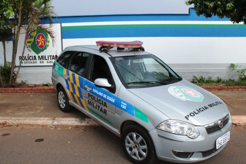 Imagem Ilustrando a Notícia: Casal é preso em flagrante após cometer roubos no Setor Grajaú, em Goiânia