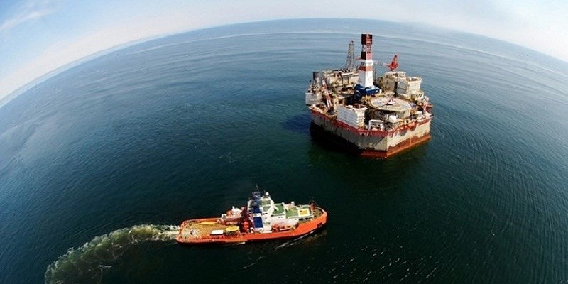 Imagem Ilustrando a Notícia: Câmara aprova MP que autoriza venda direta do óleo do pré-sal