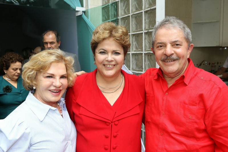 Imagem Ilustrando a Notícia: Família de Lula pede reparação por divulgação de grampos