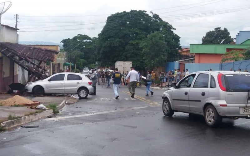 Imagem Ilustrando a Notícia: Colisão entre carros mata jovem e deixa três feridos, em Goiânia