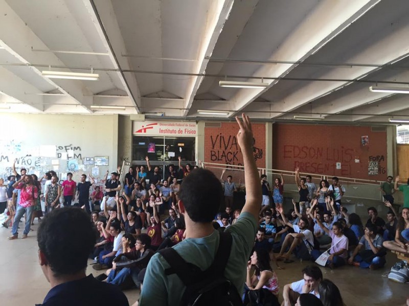 Imagem Ilustrando a Notícia: UFG pede pelo fim das ocupações de estudantes
