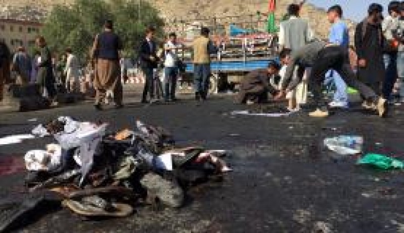 Imagem Ilustrando a Notícia: Atentado em Cabul deixa mais de 60 mortos e 200 feridos