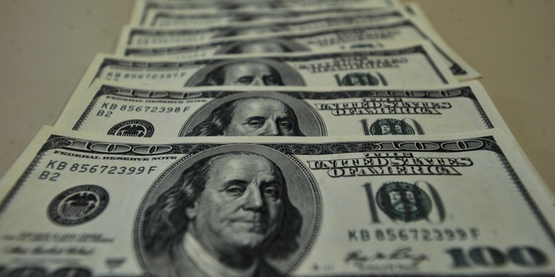 Imagem Ilustrando a Notícia: Dólar fecha no maior valor já registrado